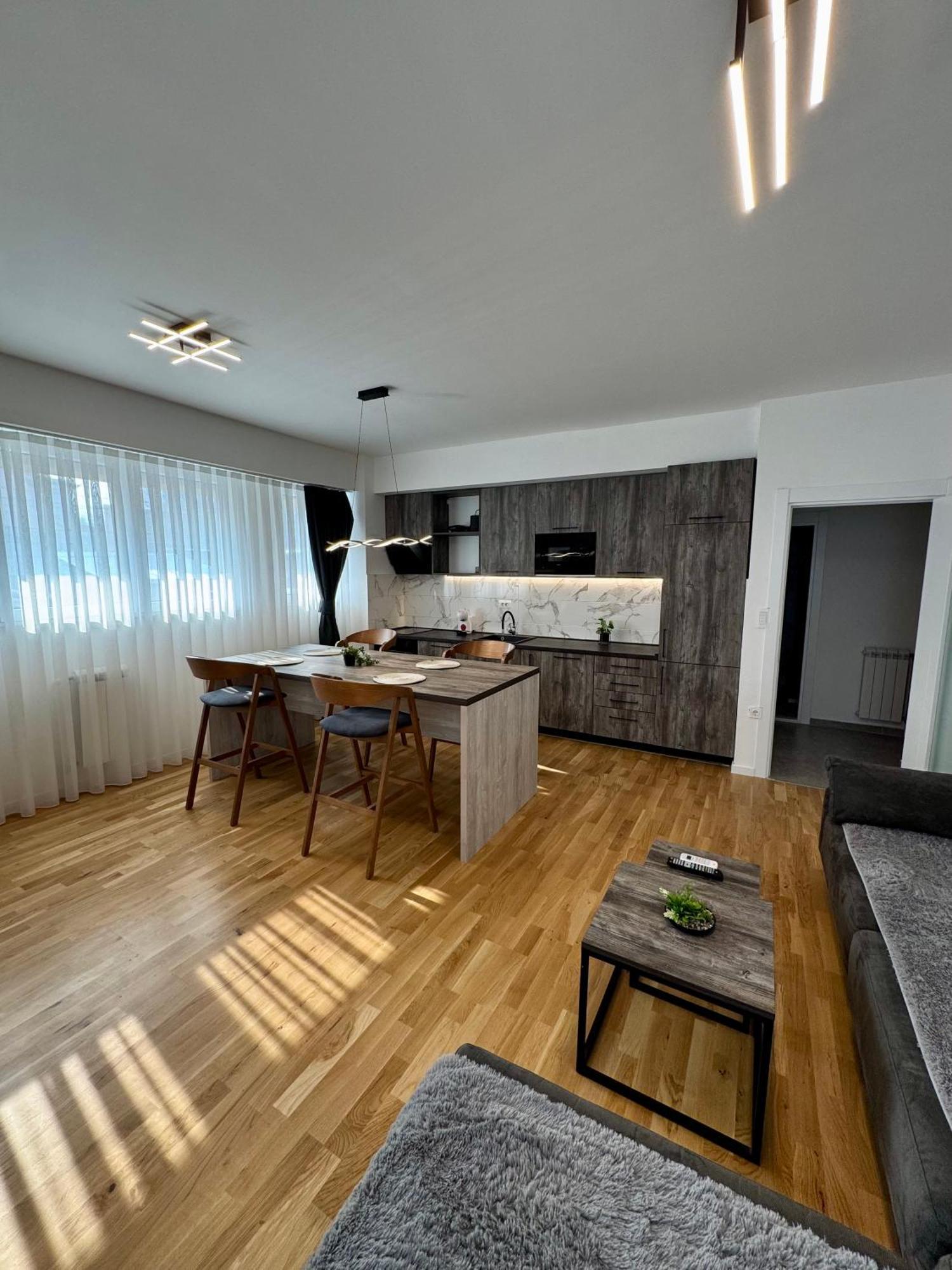 Downtown Riverside Apartments Skopje Exteriér fotografie